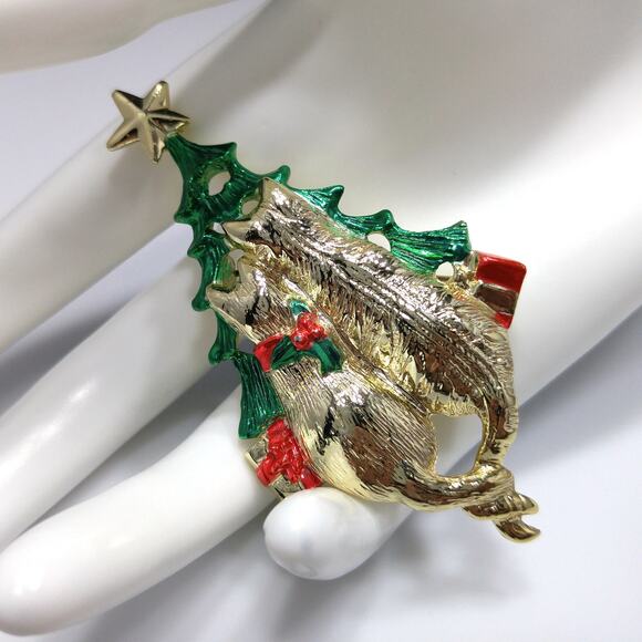Vintage Signed Christmas Tree & Cats Brooch, Gold Plated, Book Piece - Picture 2 of 10